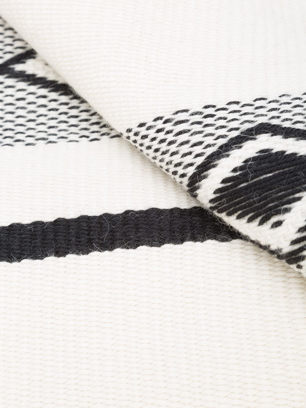 VOZ geometric print knitted scarf - White von VOZ