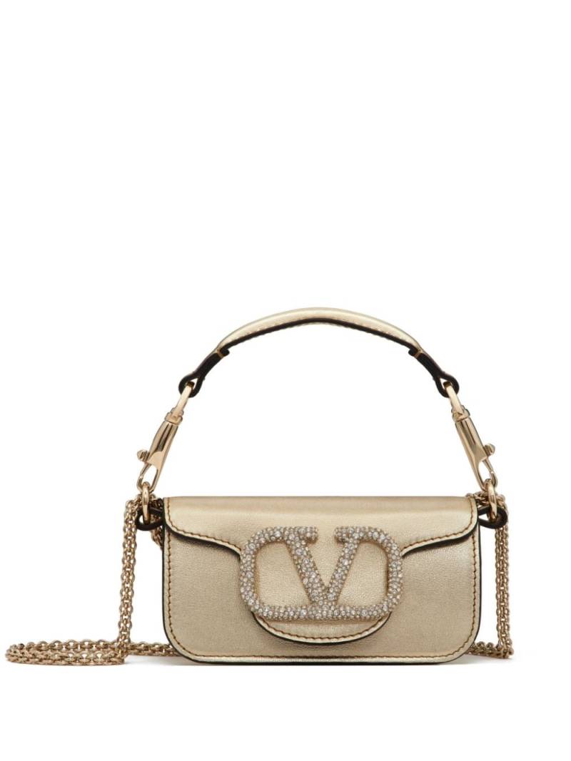 Valentino Garavani micro Locò crystal-embellished bag - Gold von Valentino Garavani