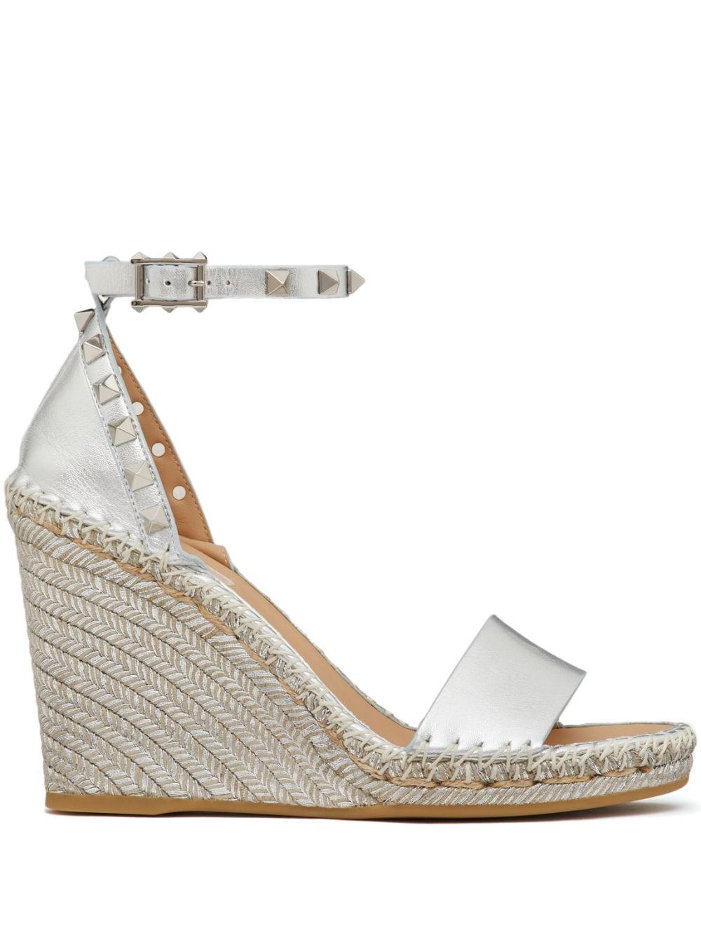 Valentino Garavani Rockstud 95mm metallic wedge sandals - Silver von Valentino Garavani