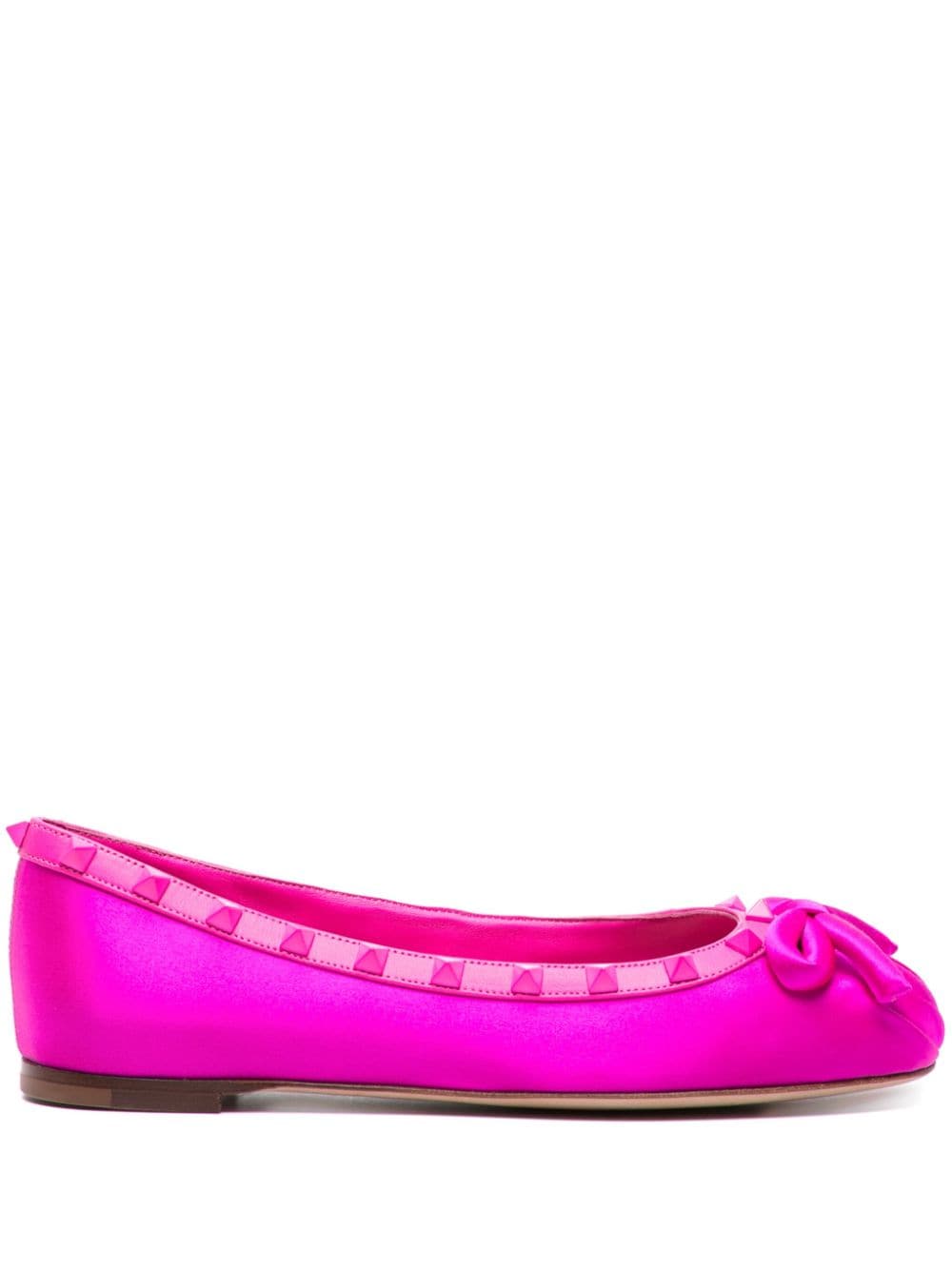 Valentino Garavani Rockstud satin ballerina shoes - Pink von Valentino Garavani