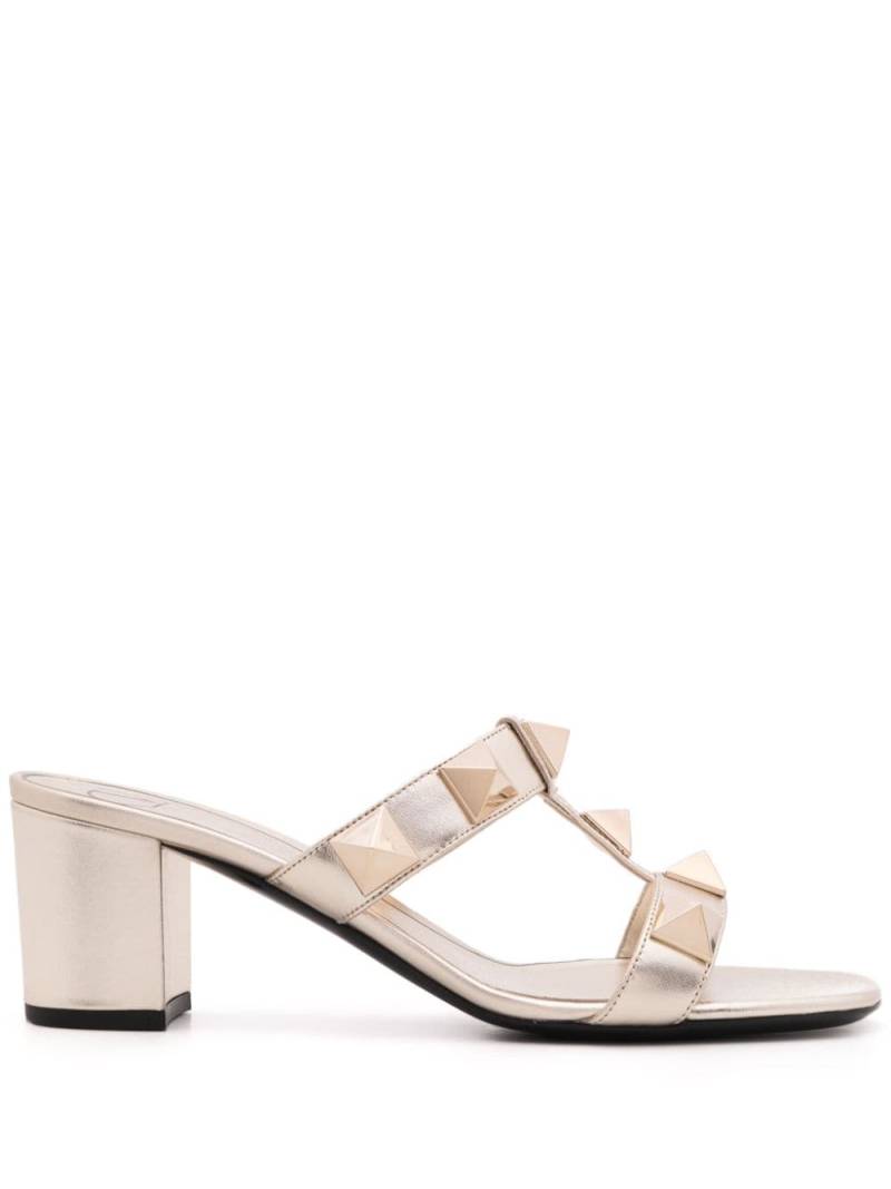 Valentino Garavani Roman Stud metallic sandals von Valentino Garavani