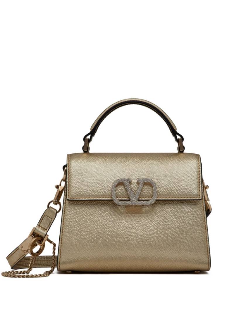 Valentino Garavani mini VSling metallic handbag - Gold von Valentino Garavani