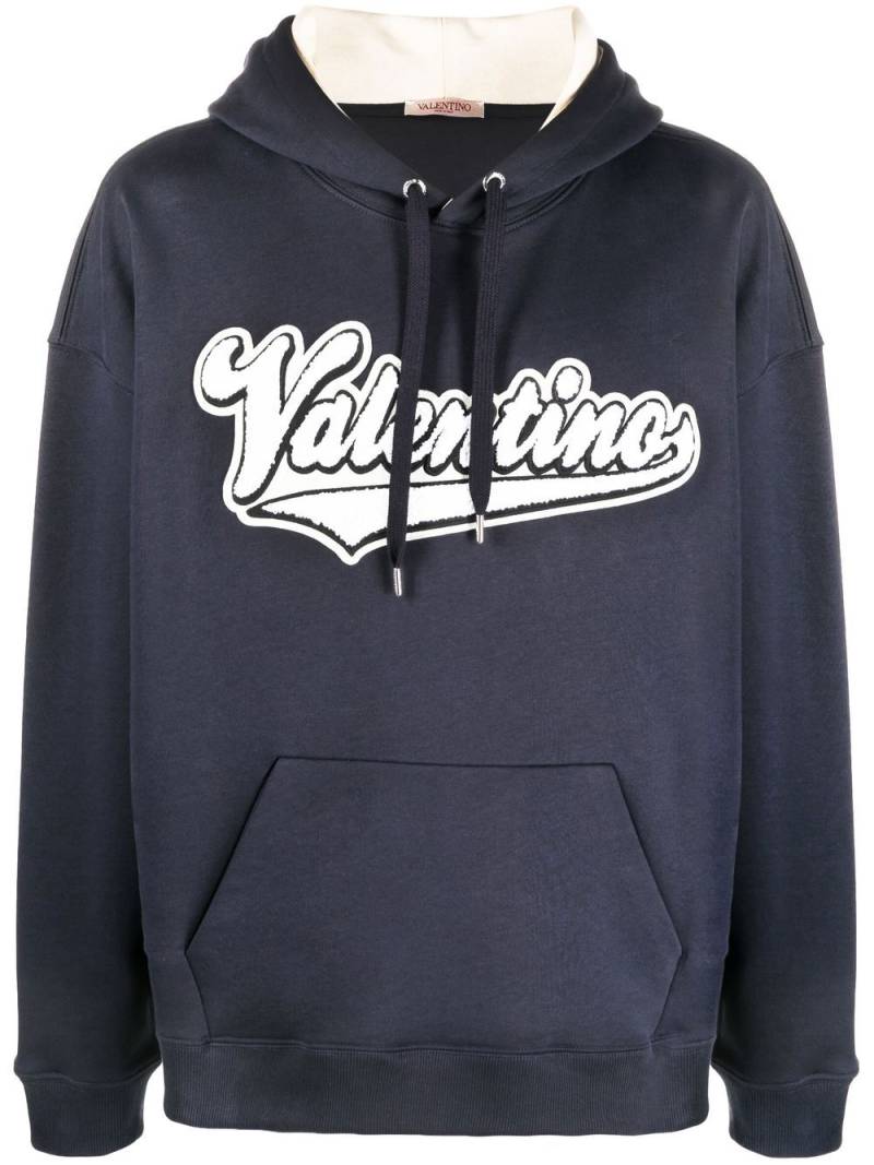 Valentino Garavani embroidered logo-patch hoodie - Blue von Valentino Garavani