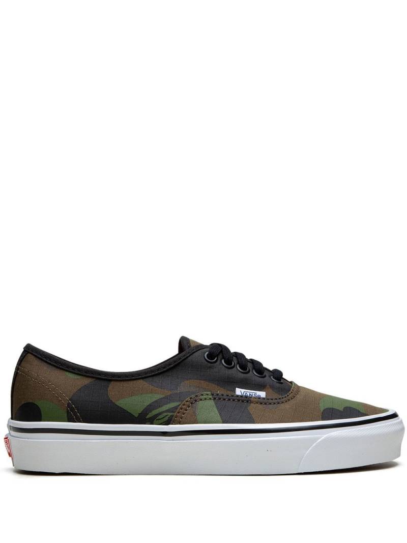 Vans x BAPE Authentic 44 DX "First Camo" sneakers - Brown von Vans