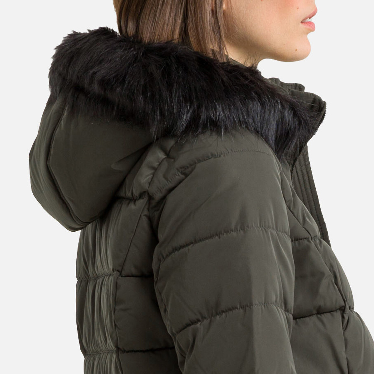 Kurze Steppjacke mit Kapuze von Vero Moda