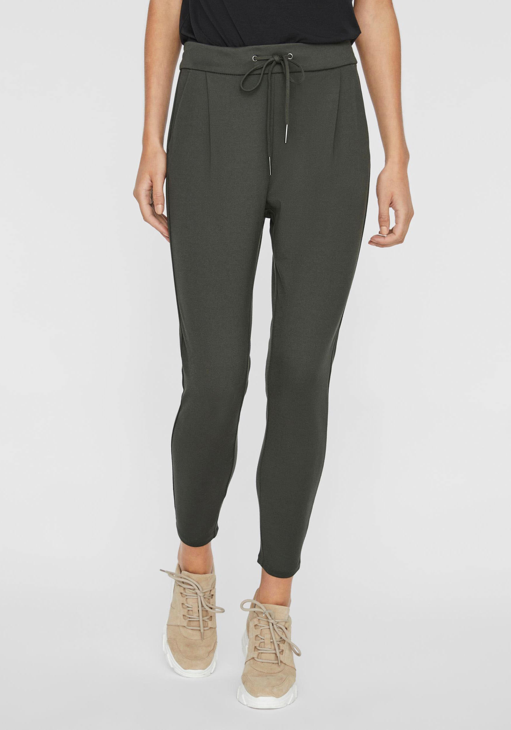 Vero Moda Jogger Pants »VMEVA MR LOOSE STRING PANT GA NOOS«, hinten mit elastischem Bündchen Vero Moda Jogger Pants »VMEVA MR LOOSE STRING PANT GA NOOS«, hinten mit elastischem Bündchen von Vero Moda