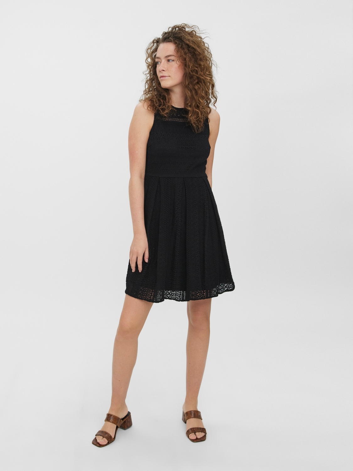 Vero Moda Minikleid »VMHONEY LACE S/L O-NECK SHORT DRESS WVN« Vero Moda Minikleid »VMHONEY LACE S/L O-NECK SHORT DRESS WVN« von Vero Moda