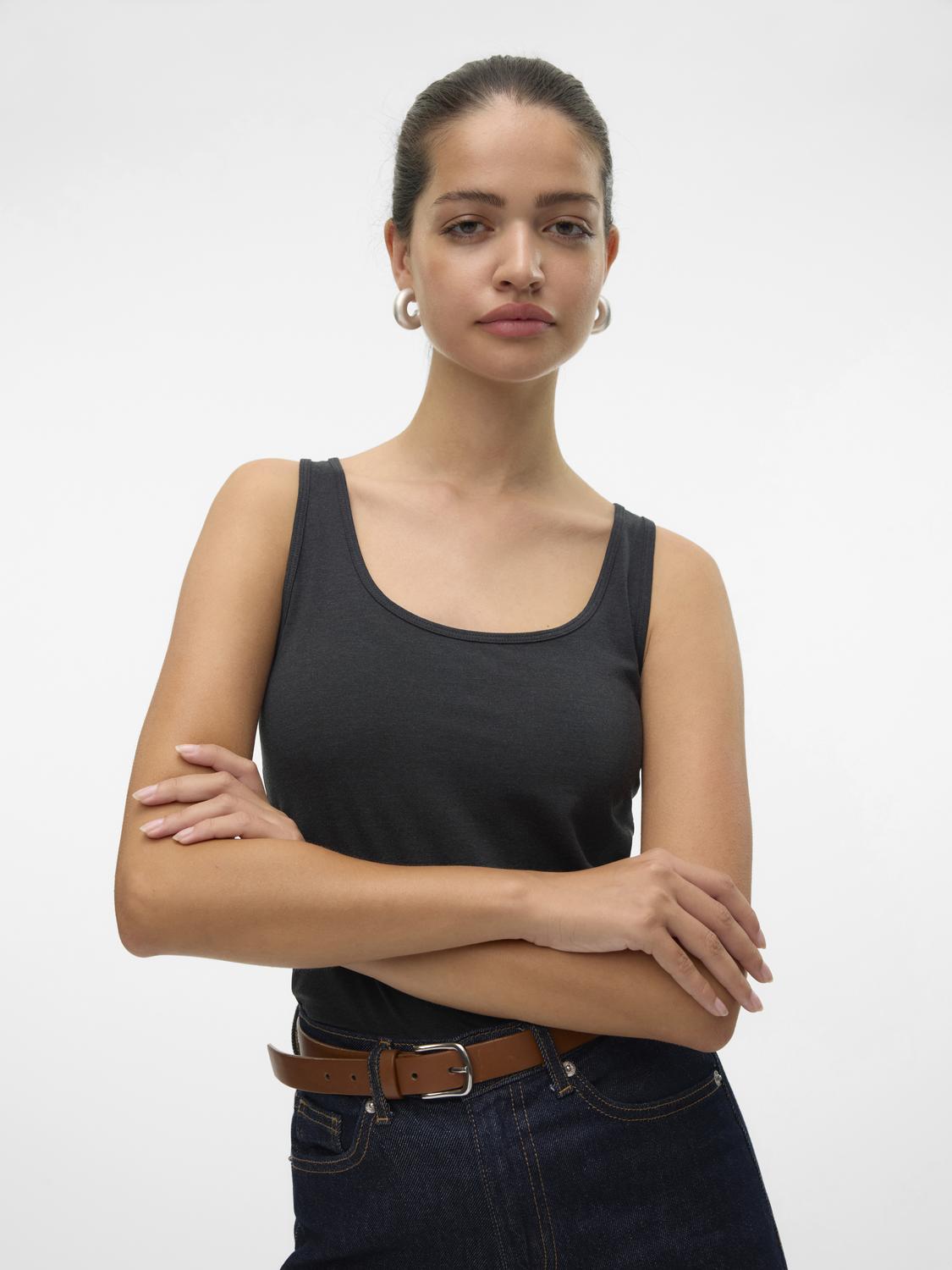 Vero Moda Shirttop »VMLULU LONG TANK TOP JRS GA NOOS« Vero Moda Shirttop »VMLULU LONG TANK TOP JRS GA NOOS« von Vero Moda