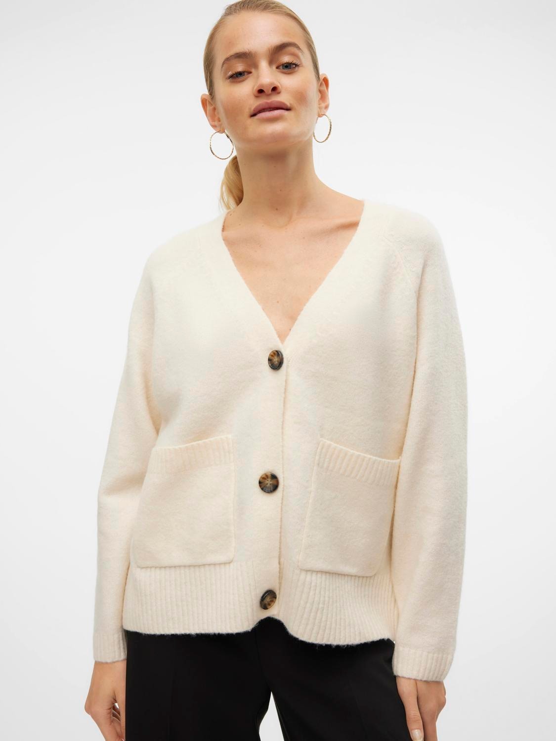 Vero Moda Strickjacke »VMBOOM LS V-NECK BUTTON CARDIGAN GA NOOS« Vero Moda Strickjacke »VMBOOM LS V-NECK BUTTON CARDIGAN GA NOOS« von Vero Moda
