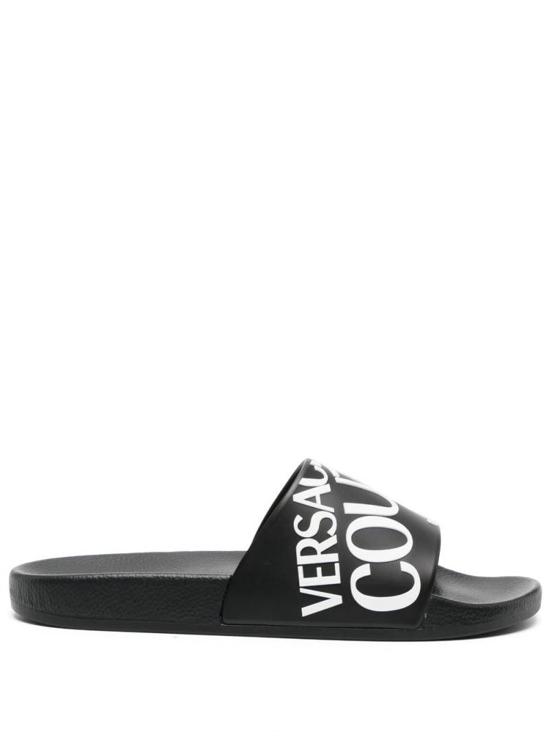 Versace Jeans Couture logo-print slip-on slides - Black von Versace Jeans Couture