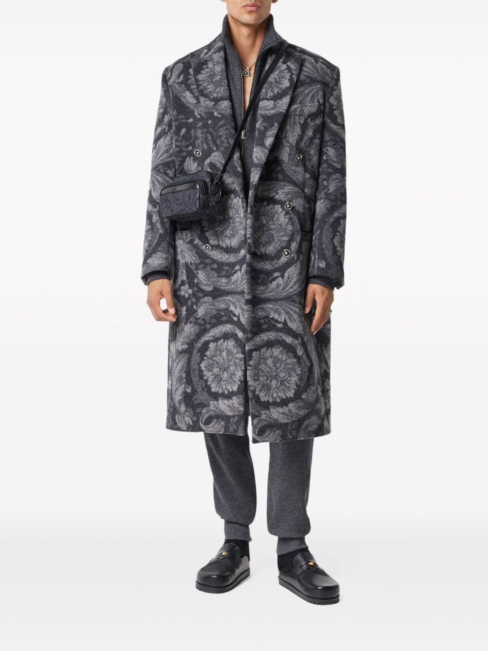 Versace Barocco-jacquard double-breasted coat - Grey von Versace