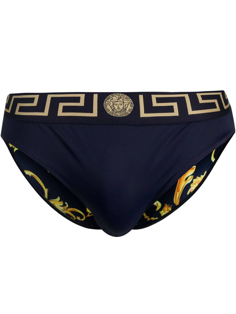 Versace Greca-print swimming trunks - Blue von Versace