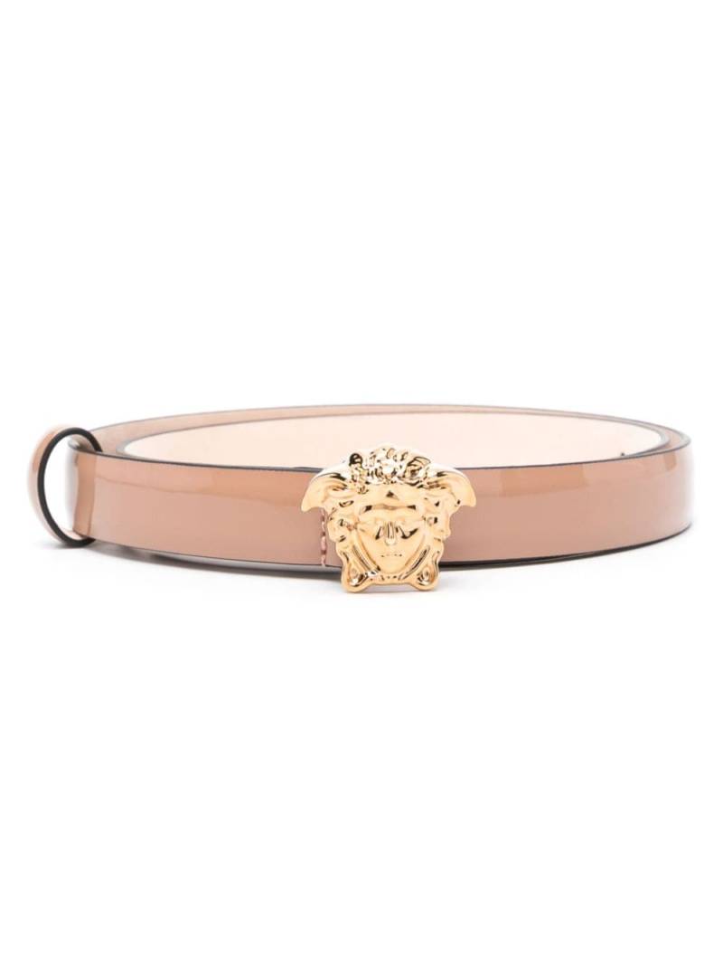 Versace La Medusa patent belt - Neutrals von Versace