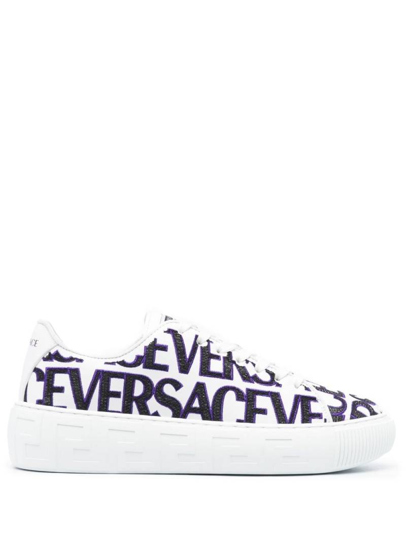 Versace logo-embroidered sneakers - White von Versace