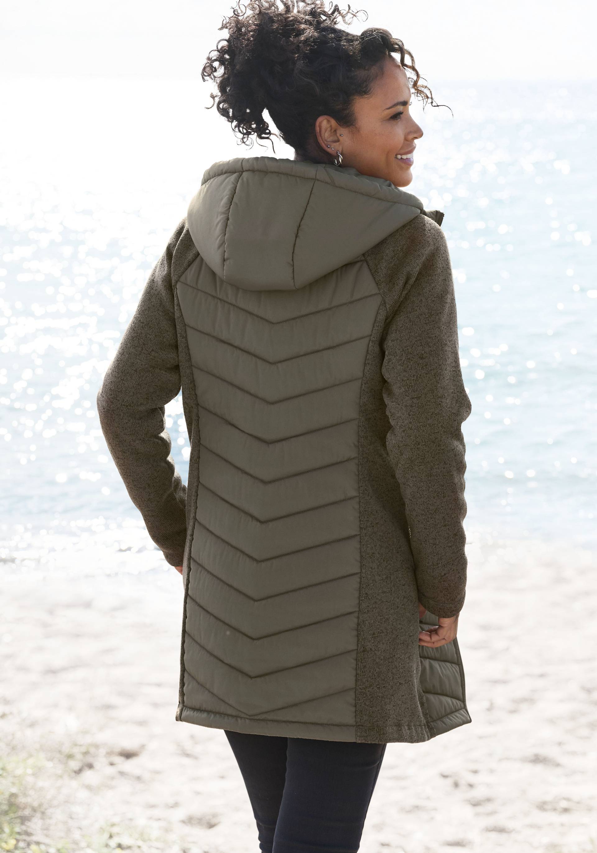 Vivance Steppjacke, mit Kapuze, mit Strickfleece-Ärmeln von Vivance