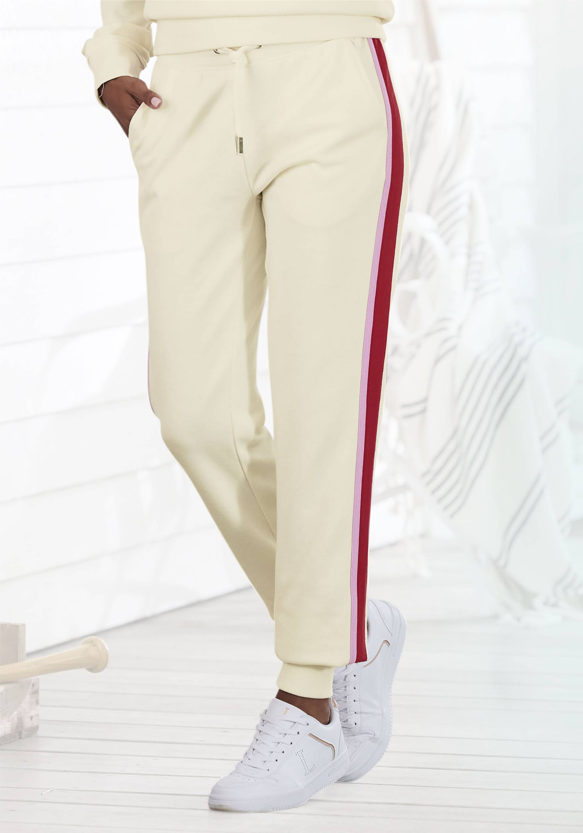 Vivance Sweatpants, (1 tlg.), Sweathose mit kontrast Einsätzen, Loungeanzug von Vivance