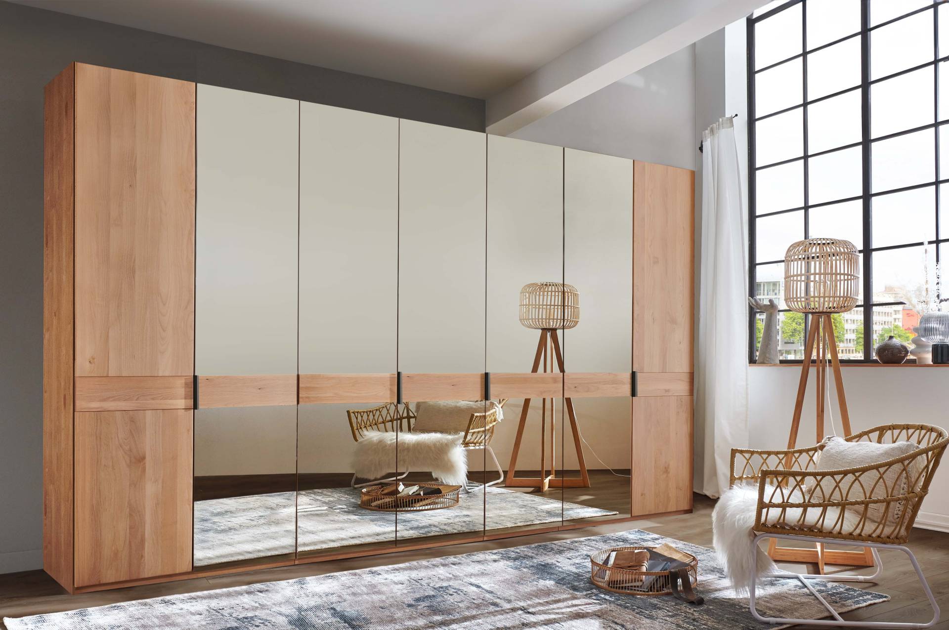 WIEMANN Drehtürenschrank »Cardiff, Massivholztüren in Kombination mit Glas- oder Spiegeltüren«, (4 Breiten, 2 Höhen 216/236cm auswählbar), hochwertiges Design in langlebiger Qualität, viel Stauraum von WIEMANN