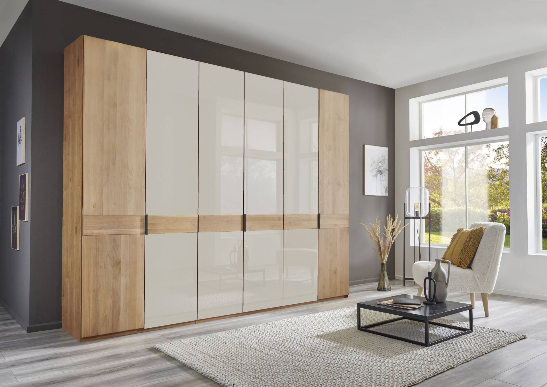 WIEMANN Drehtürenschrank »Cardiff, Massivholztüren in Kombination mit Glas- oder Spiegeltüren«, (4 Breiten, 2 Höhen 216/236cm auswählbar), hochwertiges Design in langlebiger Qualität, viel Stauraum von WIEMANN