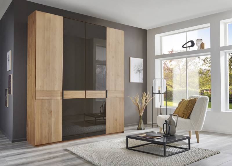 WIEMANN Drehtürenschrank »Cardiff, Massivholztüren in Kombination mit Glas- oder Spiegeltüren«, (4 Breiten, 2 Höhen 216/236cm auswählbar), hochwertiges Design in langlebiger Qualität, viel Stauraum von WIEMANN