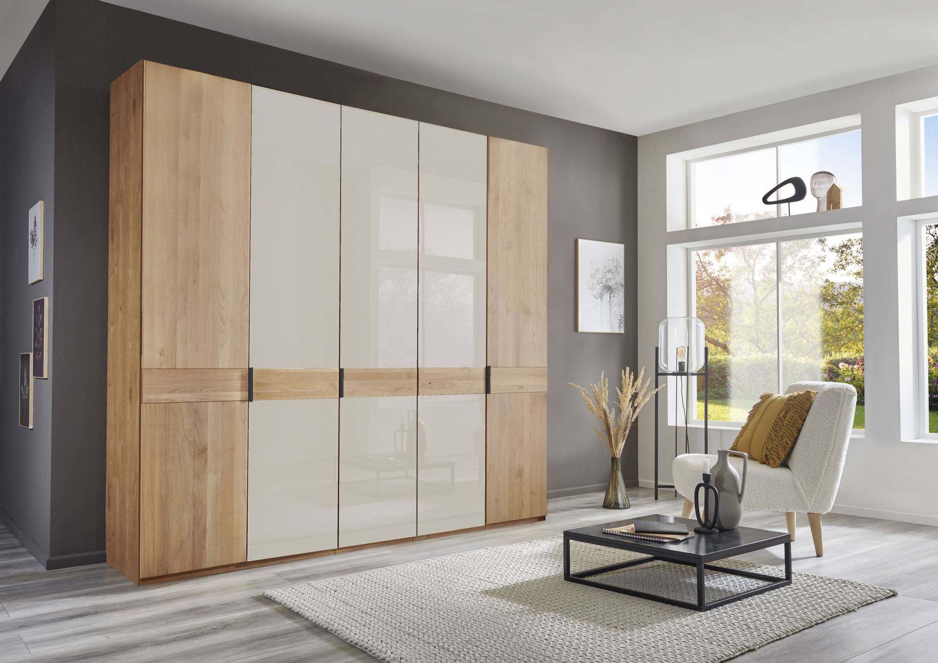 WIEMANN Drehtürenschrank »Cardiff, Massivholztüren in Kombination mit Glas- oder Spiegeltüren«, (4 Breiten, 2 Höhen 216/236cm auswählbar), hochwertiges Design in langlebiger Qualität, viel Stauraum von WIEMANN