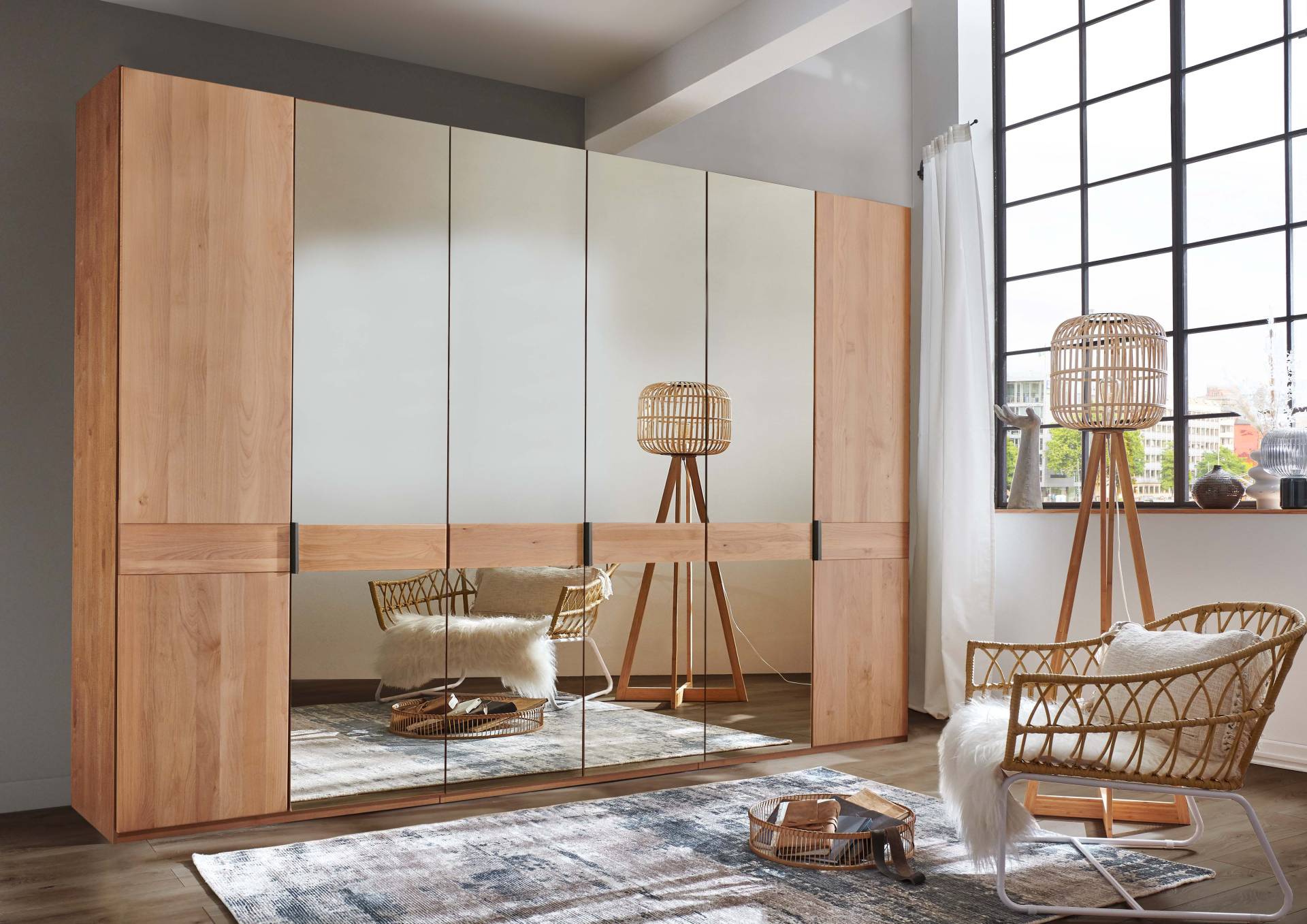 WIEMANN Drehtürenschrank »Cardiff, Massivholztüren in Kombination mit Glas- oder Spiegeltüren«, (4 Breiten, 2 Höhen 216/236cm auswählbar), hochwertiges Design in langlebiger Qualität, viel Stauraum von WIEMANN
