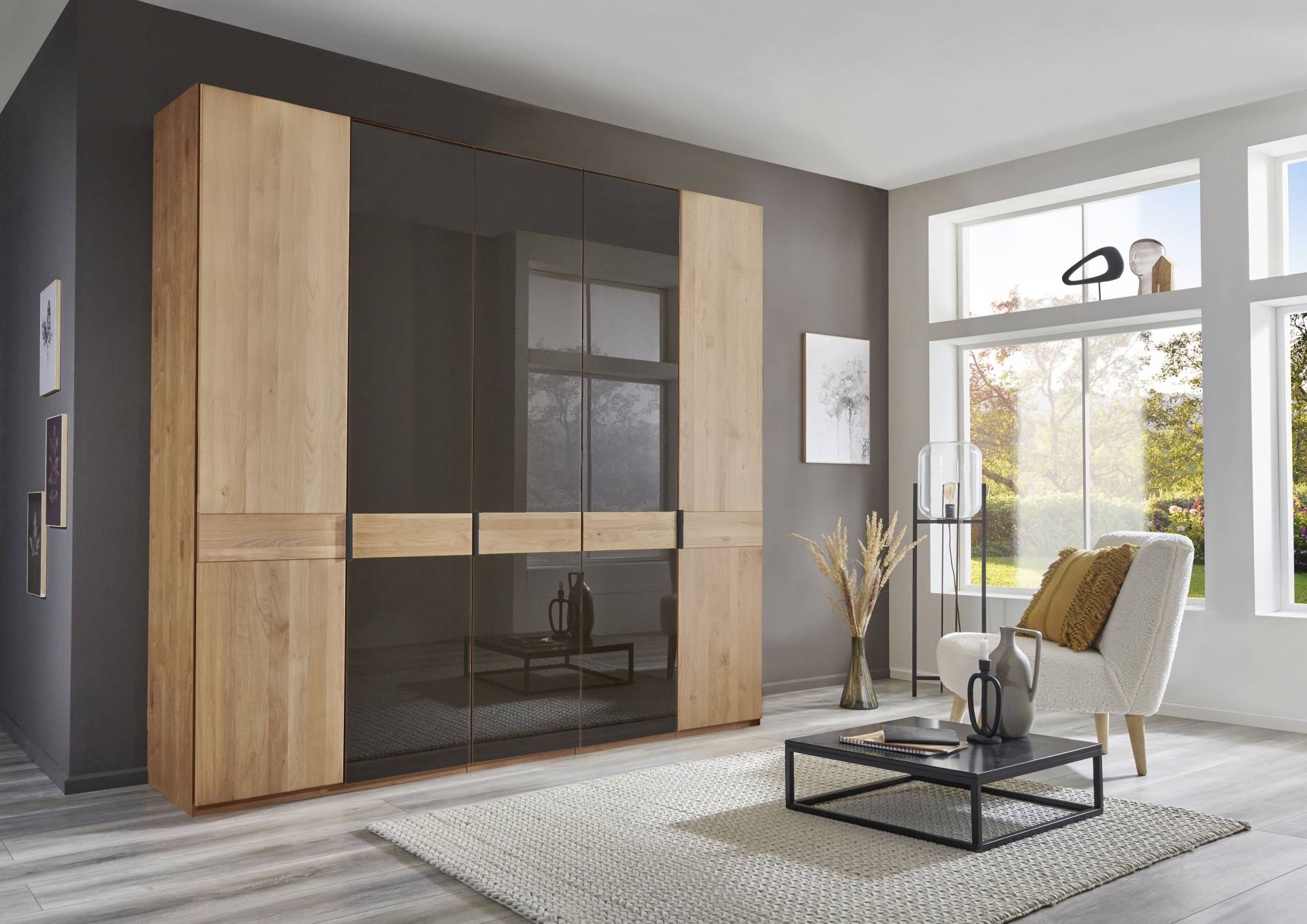 WIEMANN Drehtürenschrank »Cardiff, Massivholztüren in Kombination mit Glas- oder Spiegeltüren«, (4 Breiten, 2 Höhen 216/236cm auswählbar), hochwertiges Design in langlebiger Qualität, viel Stauraum von WIEMANN