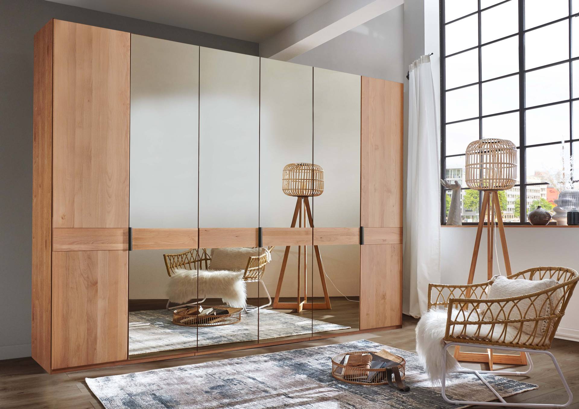 WIEMANN Drehtürenschrank »Cardiff, Massivholztüren in Kombination mit Glas- oder Spiegeltüren«, (4 Breiten, 2 Höhen 216/236cm auswählbar), hochwertiges Design in langlebiger Qualität, viel Stauraum von WIEMANN