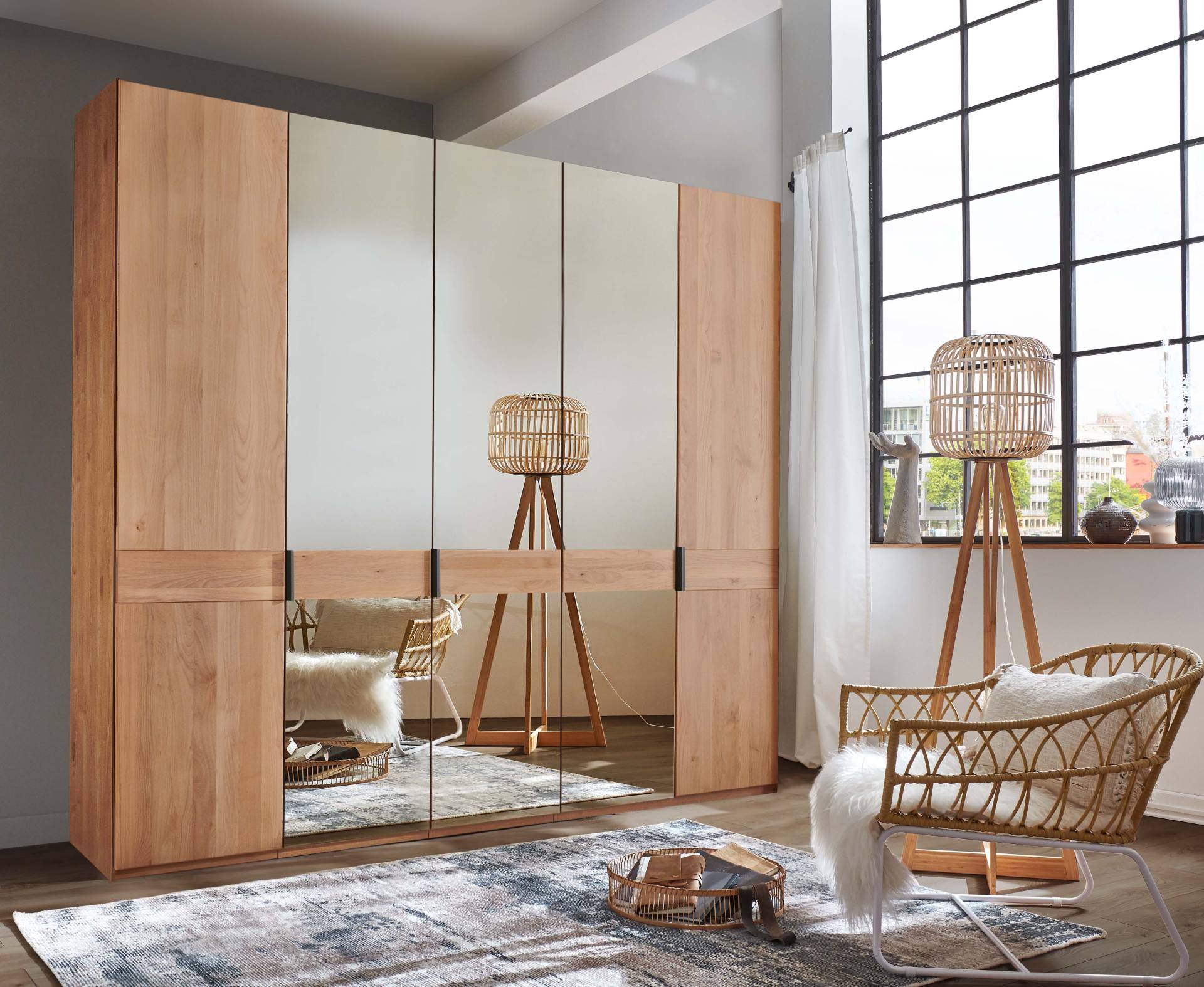 WIEMANN Drehtürenschrank »Cardiff, Massivholztüren in Kombination mit Glas- oder Spiegeltüren«, (4 Breiten, 2 Höhen 216/236cm auswählbar), hochwertiges Design in langlebiger Qualität, viel Stauraum von WIEMANN