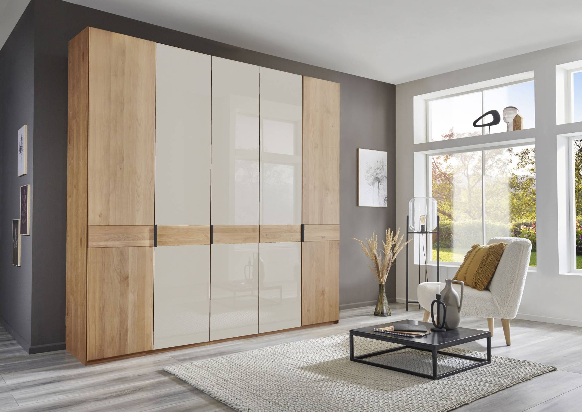 WIEMANN Drehtürenschrank »Cardiff, Massivholztüren in Kombination mit Glas- oder Spiegeltüren«, (4 Breiten, 2 Höhen 216/236cm auswählbar), hochwertiges Design in langlebiger Qualität, viel Stauraum von WIEMANN