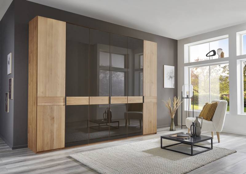 WIEMANN Drehtürenschrank »Cardiff, Massivholztüren in Kombination mit Glas- oder Spiegeltüren«, (4 Breiten, 2 Höhen 216/236cm auswählbar), hochwertiges Design in langlebiger Qualität, viel Stauraum von WIEMANN