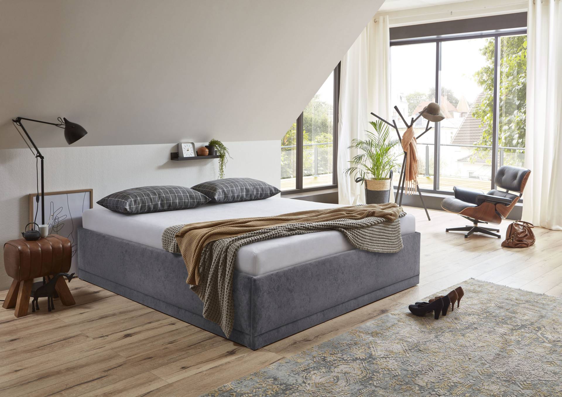 Westfalia Schlafkomfort Polsterbett »Texel«, Standardhöhe mit Zierkissen, Bettkasten bei Ausführung mit Matratze Westfalia Schlafkomfort Polsterbett »Texel«, Standardhöhe mit Zierkissen, Bettkasten bei Ausführung mit Matratze von Westfalia Schlafkomfort