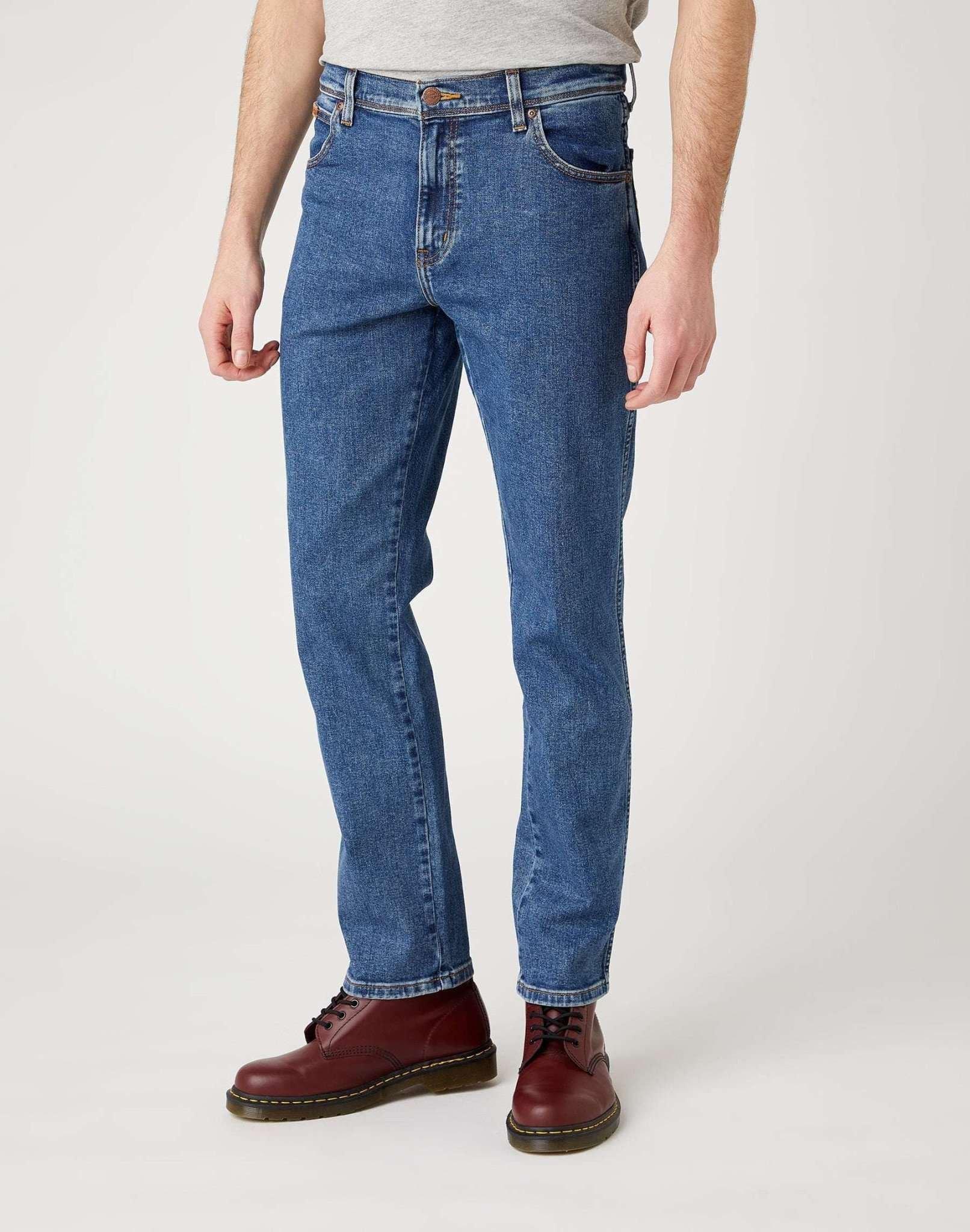 Jeans Straight Leg Texas Slim Herren Blau Denim L32/W36 von Wrangler