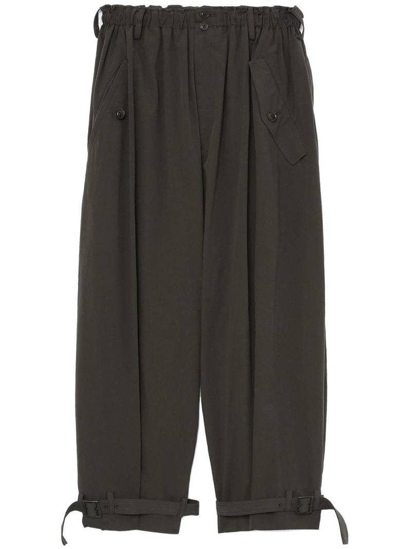 Y's drop-crotch flared trousers - Green von Y's