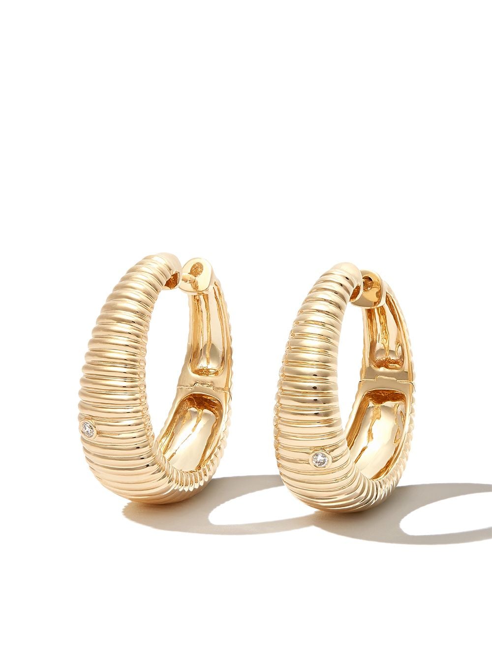 Yvonne Léon 9kt yellow gold diamond hoop earrings von Yvonne Léon