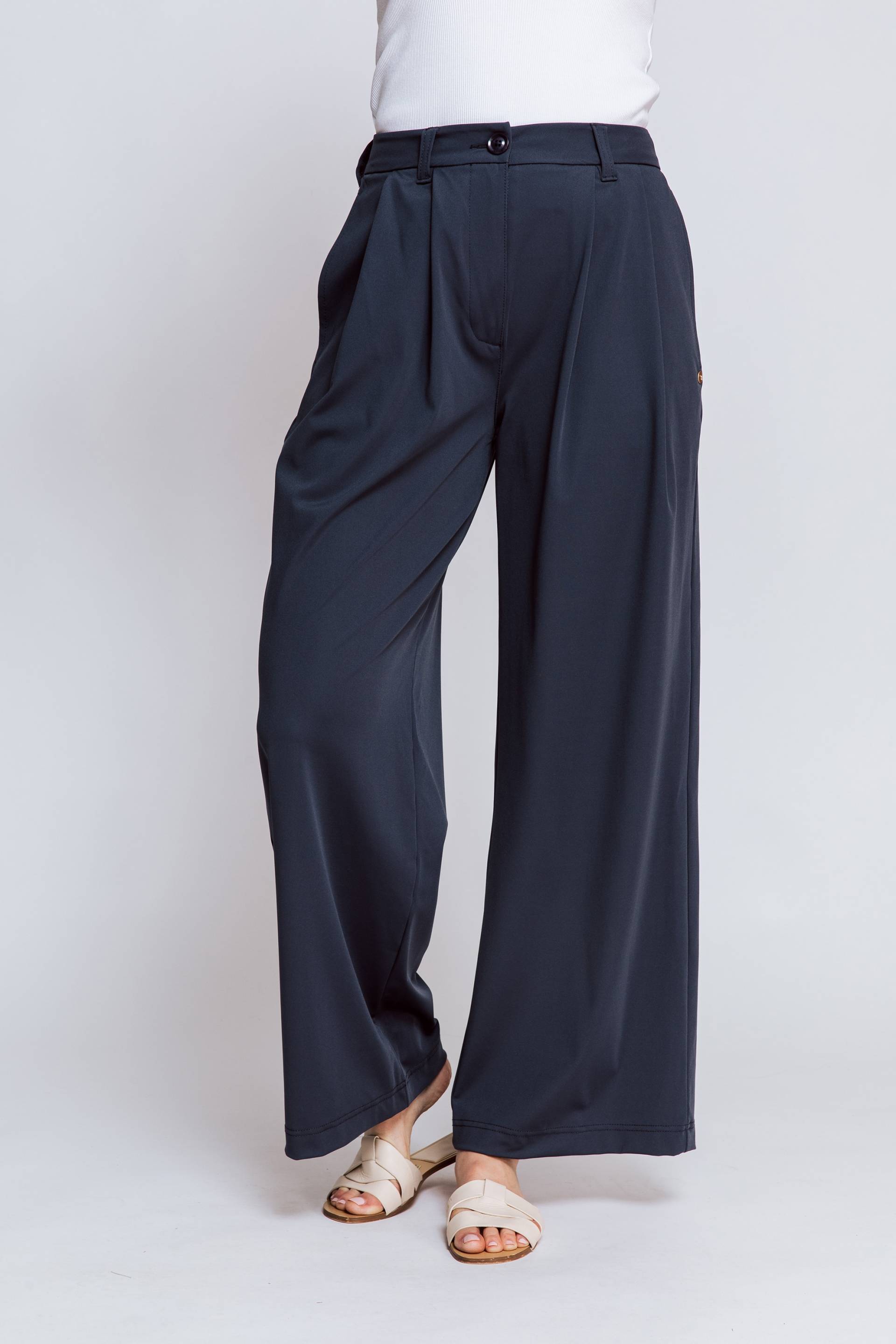 Zhrill Bügelfaltenhose, mit dezenter Struktur Zhrill Bügelfaltenhose, mit dezenter Struktur von Zhrill
