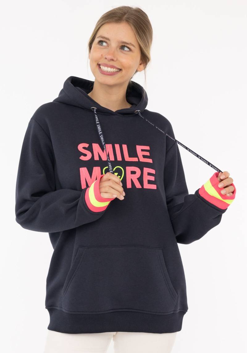 Zwillingsherz Hoodie »"Smile More"«, miz fröhlicher Stickerei und Neonbündchen von Zwillingsherz