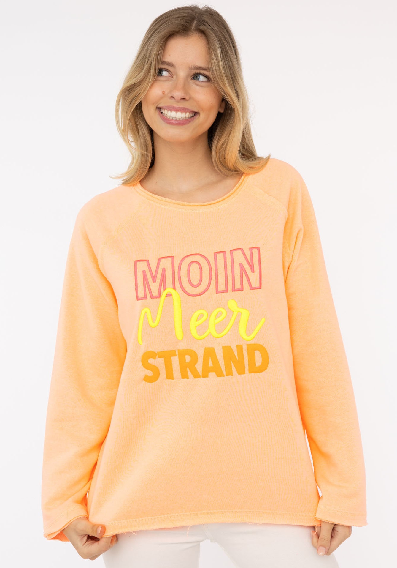 Zwillingsherz Hoodie »"Moin Meer Strand"«, mit Used-Look Kanten und maritimer Stickerei Zwillingsherz Hoodie »"Moin Meer Strand"«, mit Used-Look Kanten und maritimer Stickerei von Zwillingsherz