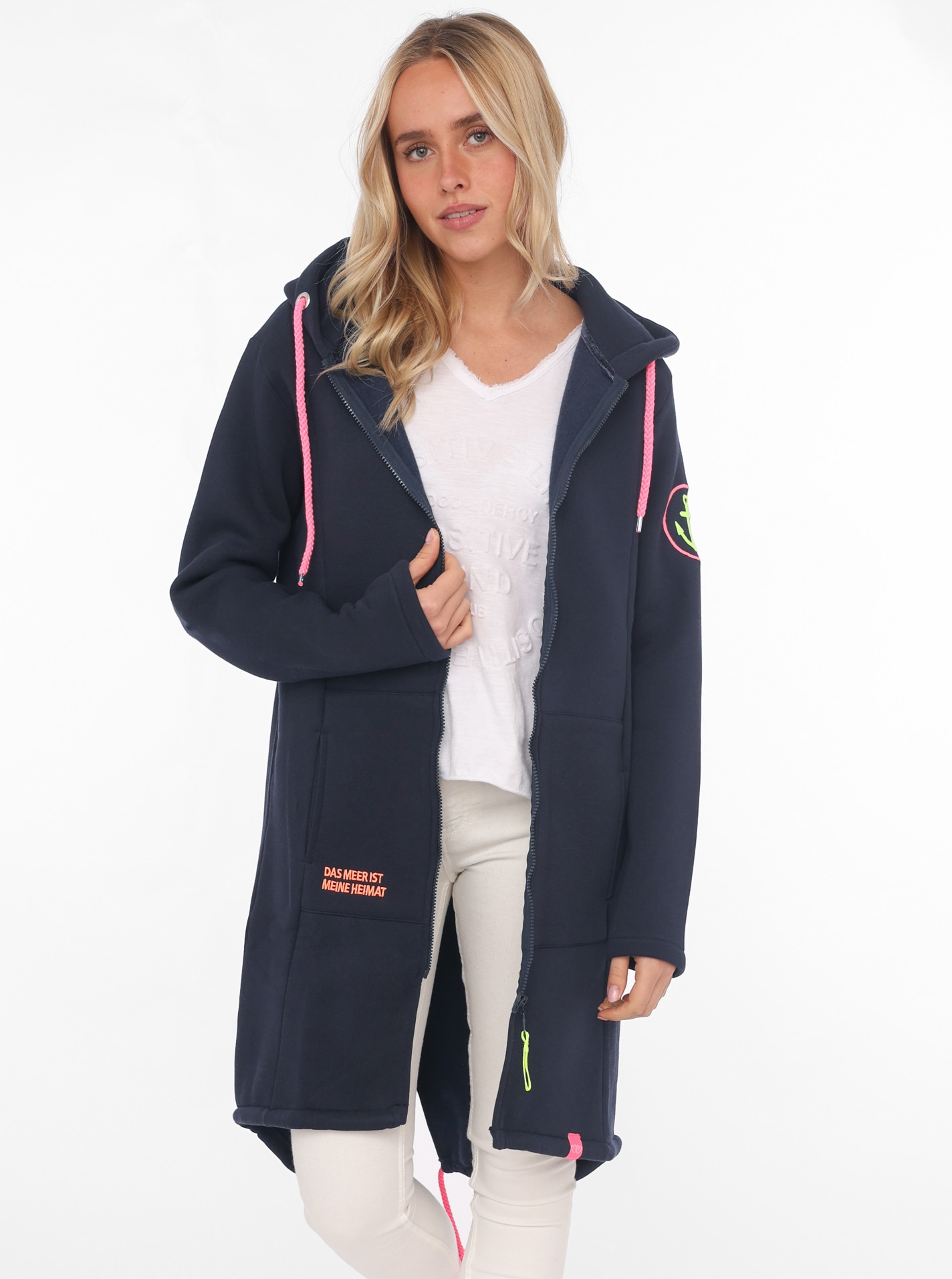 Zwillingsherz Kapuzensweatjacke, mit Kapuze, Rückenprint und kleinere Frontprints Zwillingsherz Kapuzensweatjacke, mit Kapuze, Rückenprint und kleinere Frontprints von Zwillingsherz