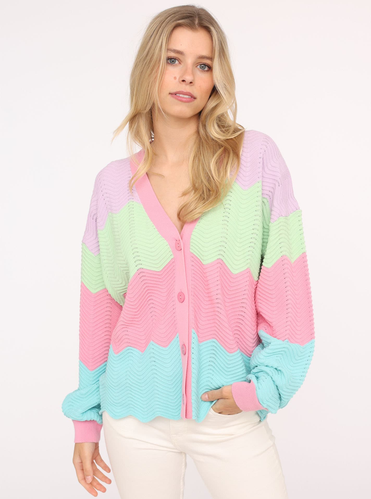 Zwillingsherz Strickjacke »"Block Wellen"«, Mit unifarbenen Bündchen Zwillingsherz Strickjacke »"Block Wellen"«, Mit unifarbenen Bündchen von Zwillingsherz