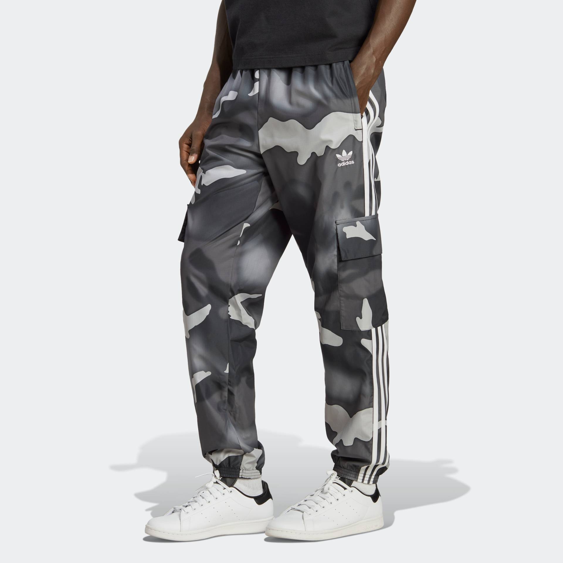 adidas Originals Sporthose »GRAPHICS CAMO CARGOHOSE«, (1 tlg.) von adidas Originals