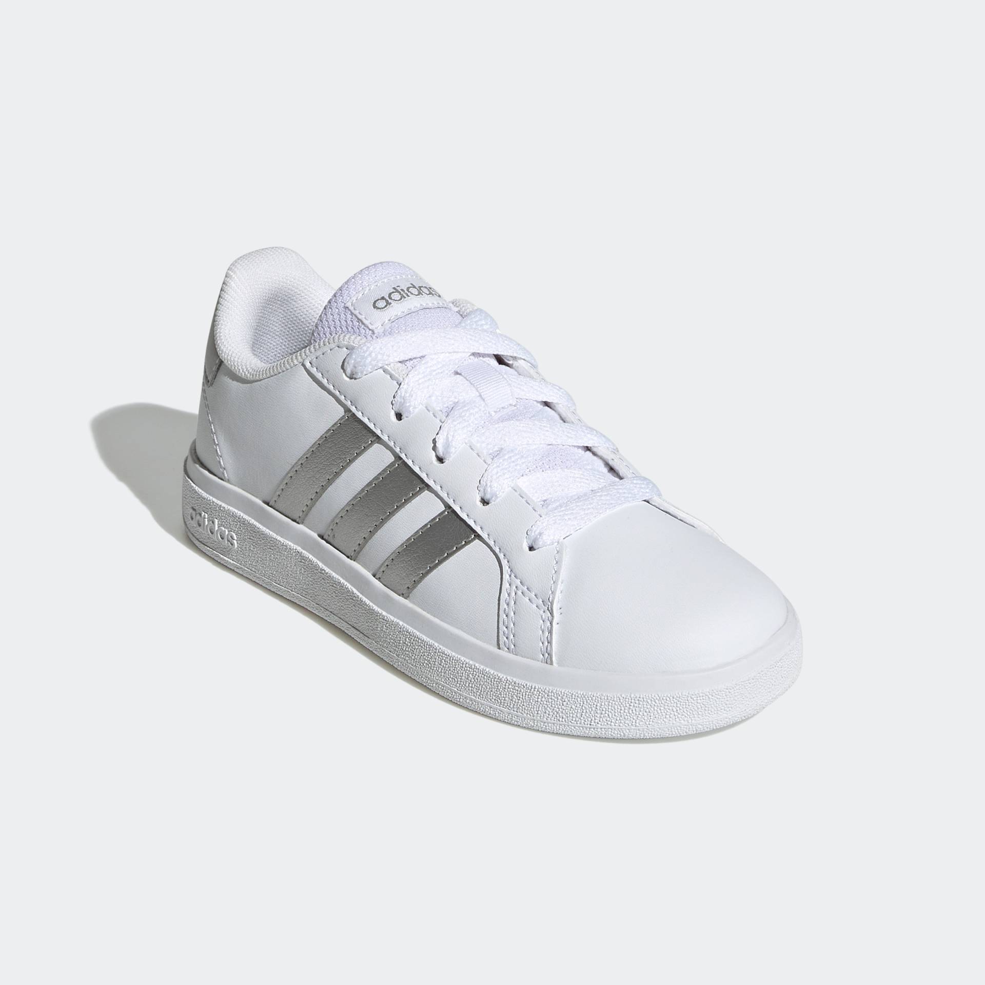 adidas Sportswear Sneaker »GRAND COURT LIFESTYLE TENNIS LACE-UP«, Design auf den Spuren des adidas Superstar adidas Sportswear Sneaker »GRAND COURT LIFESTYLE TENNIS LACE-UP«, Design auf den Spuren des adidas Superstar von adidas Sportswear