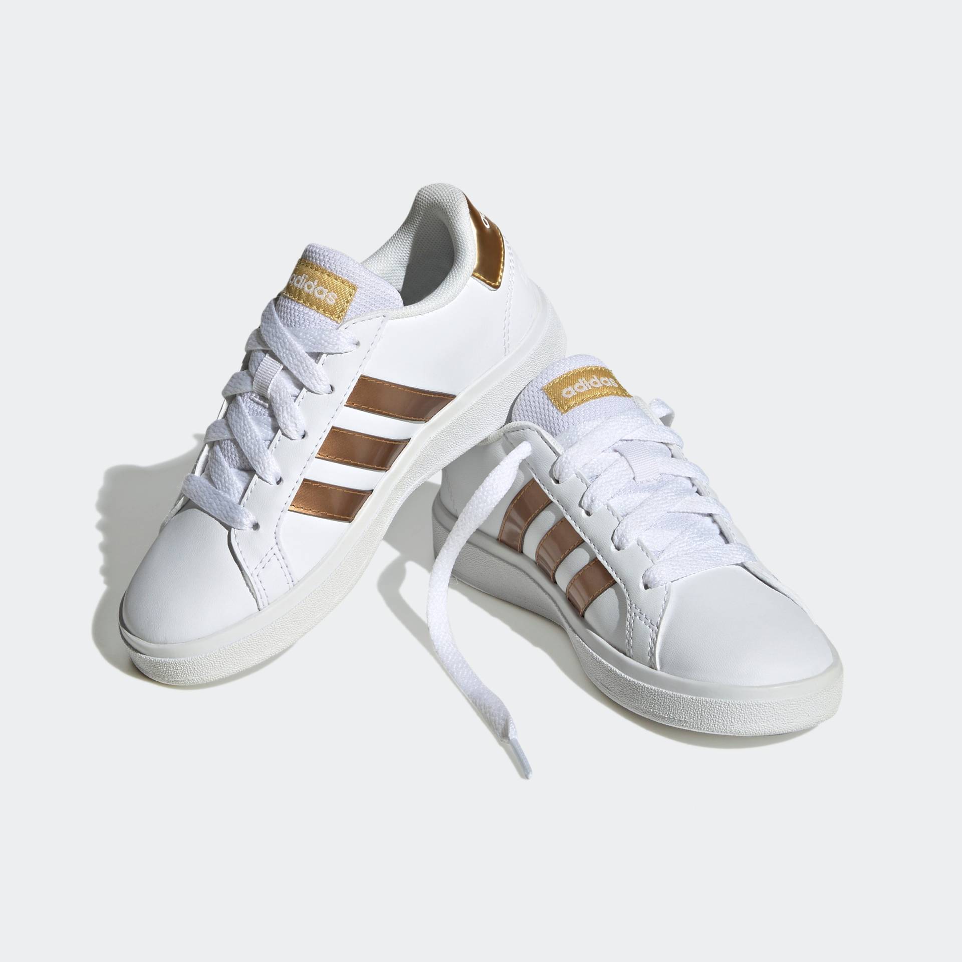 adidas Sportswear Sneaker »GRAND COURT SUSTAINABLE LACE«, Design auf den Spuren des adidas Superstar adidas Sportswear Sneaker »GRAND COURT SUSTAINABLE LACE«, Design auf den Spuren des adidas Superstar von adidas Sportswear