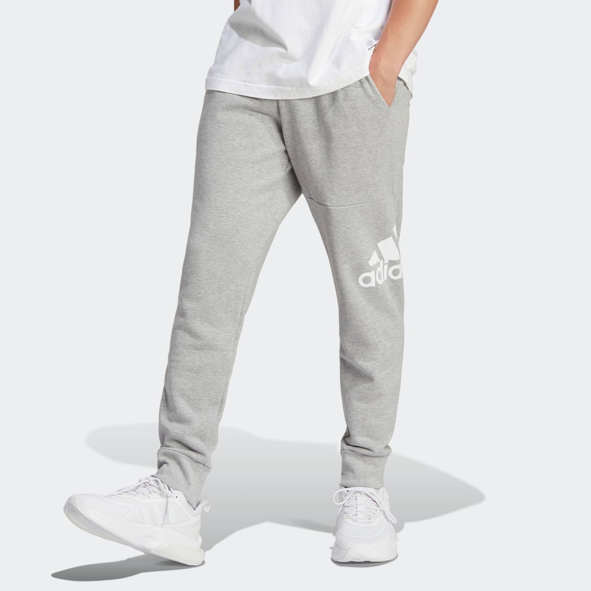 adidas Sportswear Sporthose »ESSENTIALS FRENCH TERRY TAPERED CUFF LOGO HOSE«, (1 tlg.) von adidas Sportswear