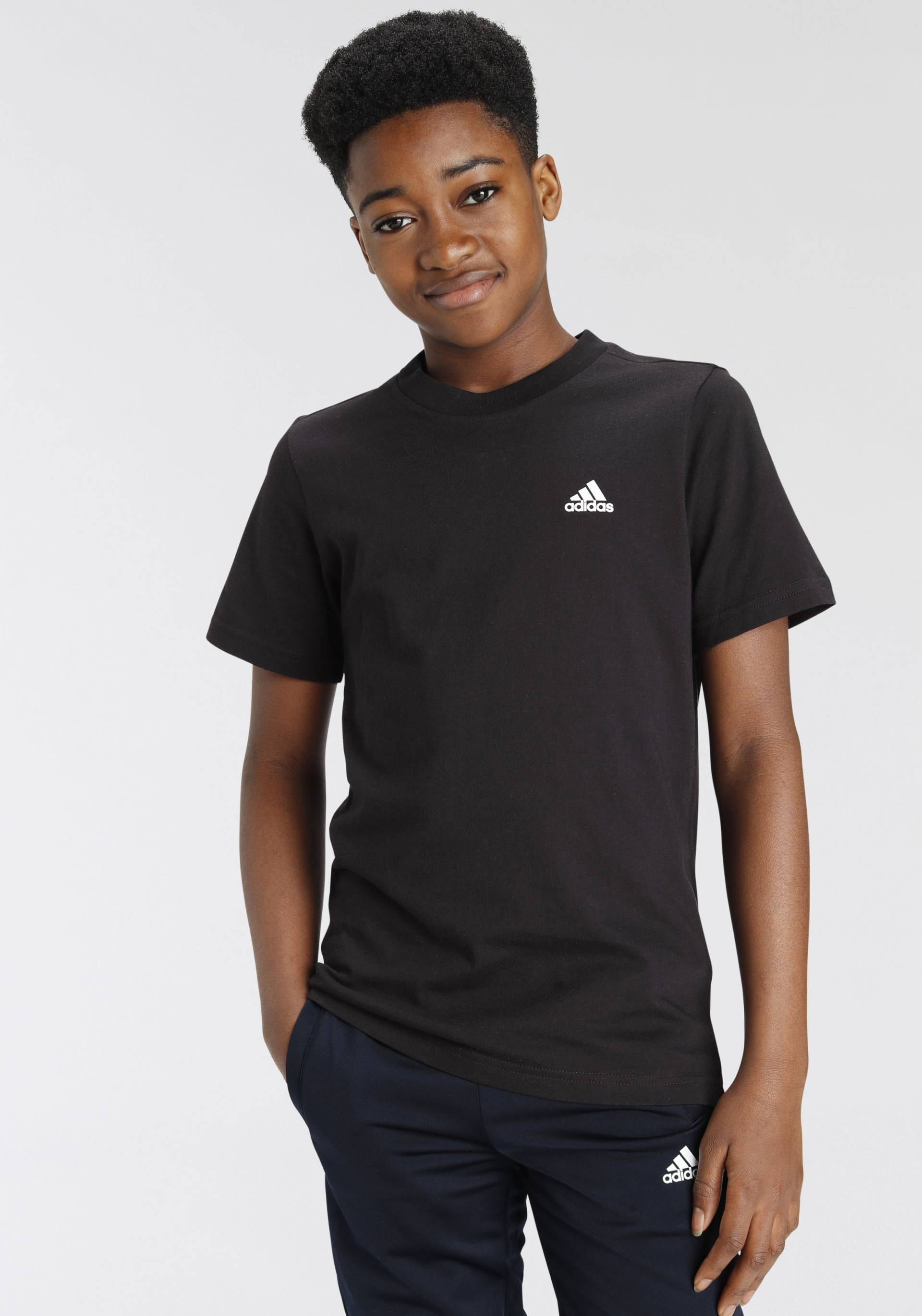 adidas Sportswear T-Shirt »ESSENTIALS SMALL LOGO COTTON« adidas Sportswear T-Shirt »ESSENTIALS SMALL LOGO COTTON« von adidas Sportswear