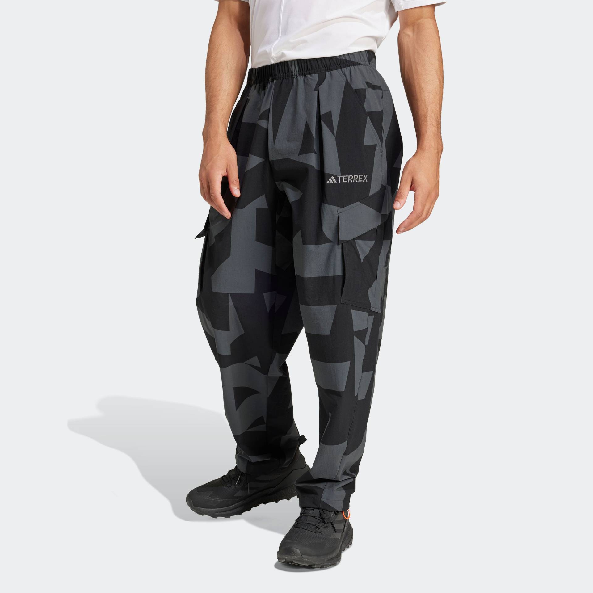 adidas TERREX Outdoorhose »CARGO AOP PANTS«, (1 tlg.) von adidas TERREX