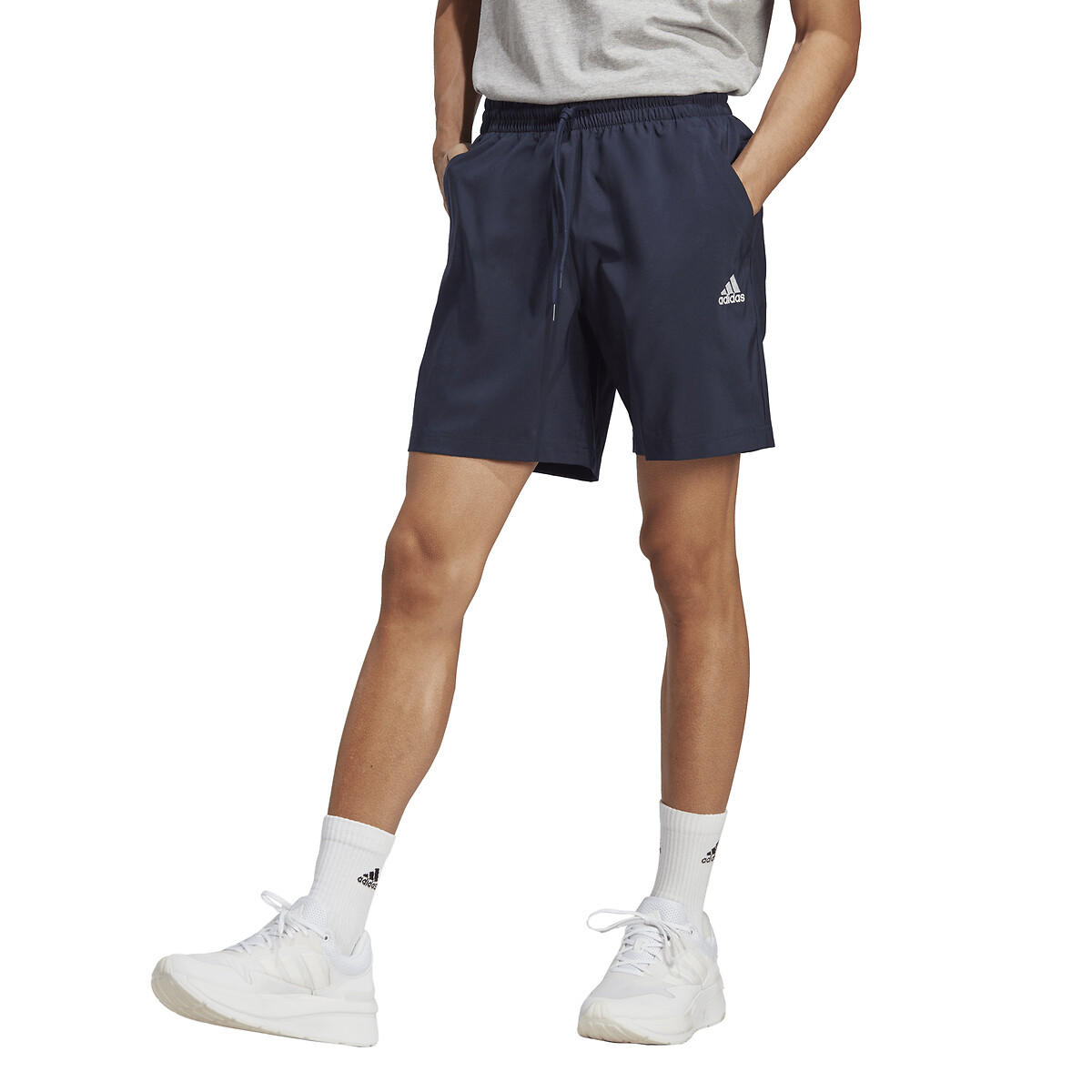 Shorts mit kleinem Logo-Stitching von adidas performance