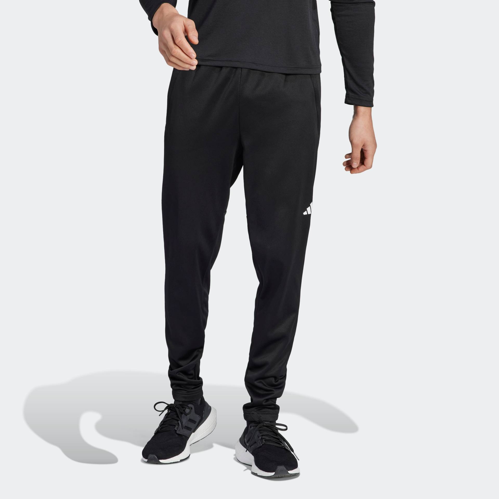 adidas Performance Sporthose »TRAIN ESSENTIALS SEASONAL WOVEN«, (1 tlg.) von adidas performance