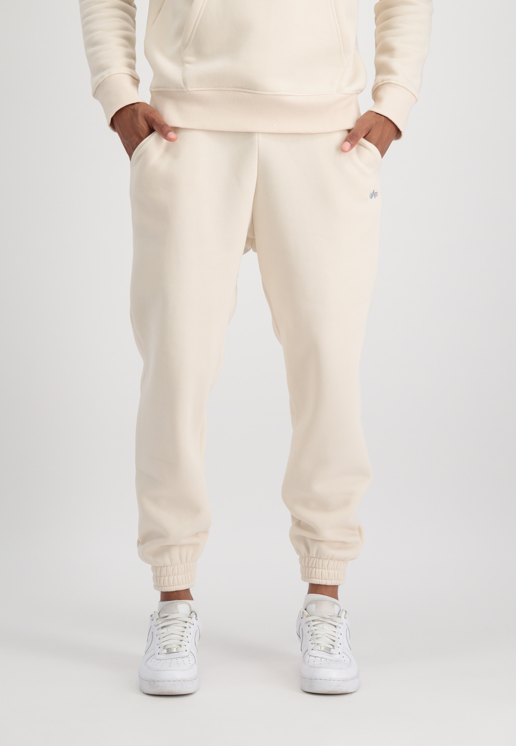 Alpha Industries Jogginghose »Alpha Industries Men - Jogger Unisex EMB Jogger« von alpha industries