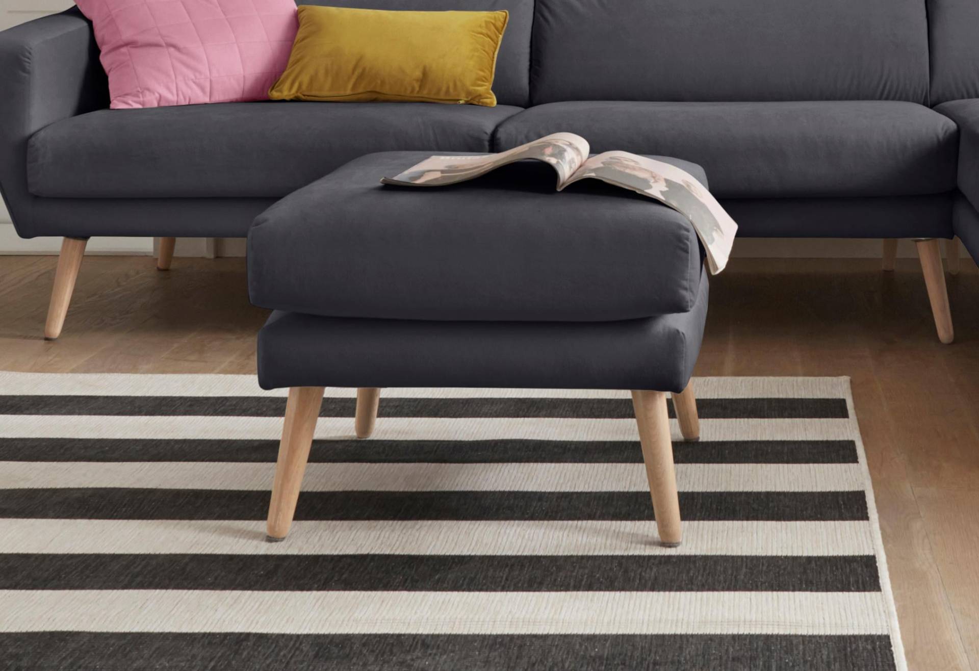 andas Hocker »Bille«, mit Eiche-Beinen, Design by Morten Georgsen andas Hocker »Bille«, mit Eiche-Beinen, Design by Morten Georgsen von andas