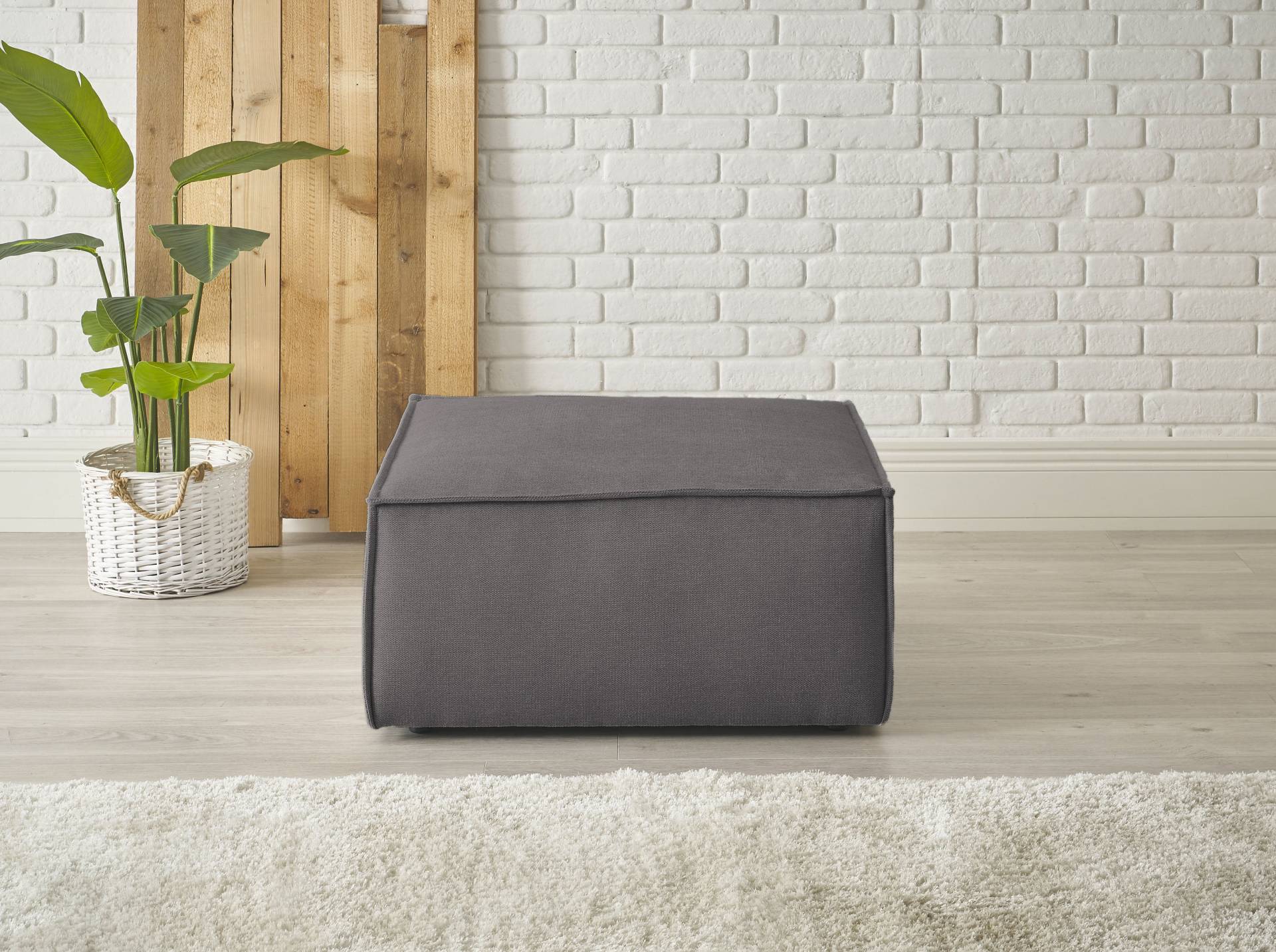 andas Hocker »Finnley«, quadratisch, passt z. Loveseat Finnley andas Hocker »Finnley«, quadratisch, passt z. Loveseat Finnley von andas